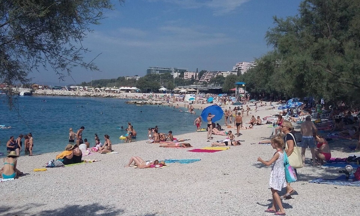 Znjan Apartment | Apartment in Split, candy near the beach,