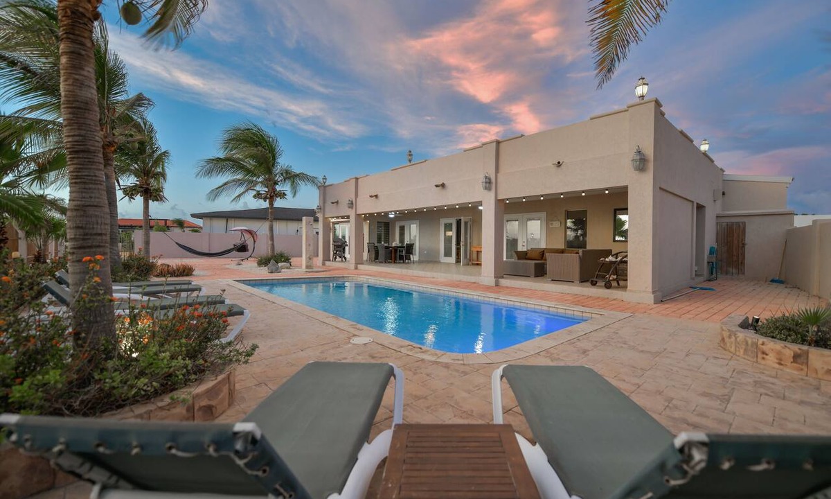 Opal House | Beachfront villa Noord Aruba