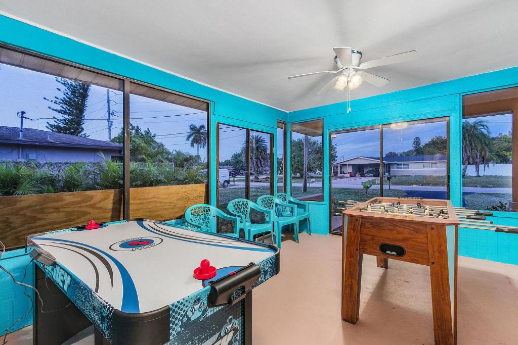 Fort Myers House | Bikini Bottom Bungalow - Heated Pool & Game Room - Roelens Vacations