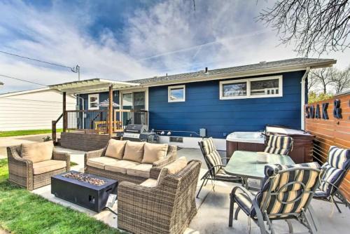 Great Falls House | Modern Montana Retreat | Hot Tub + Playset | W & R