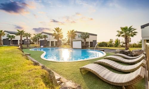 Jocheon Resort | Pool and Villa Sorang