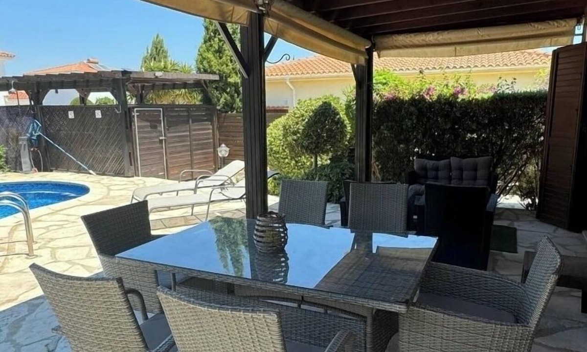 Pissouri House | Villa Lamda A Beautiful Modern Bungalow in Tranquil Peaceful Pissouri Village.