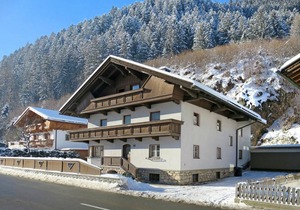 90 m² Apartment ∙ 3 bedrooms ∙ 5 guests in Zillertal
