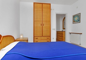 Apartment Ana - 5 m from beach: R11-24(2) - Cove Pokrivenik, Island Hvar, Croatia in Cove Pokrivenik
