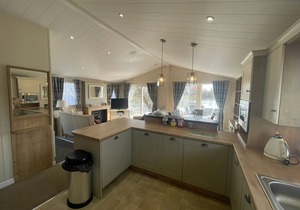 Indulgence Lakeside Lodge i1 is prime location with private fishing peg and hot tub at Tattershall in Tattershall