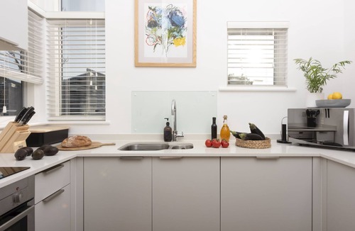 Carbis Bay Cottage | 71 Una - Hot Tub, Parking & Woodburner
