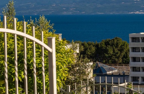 Znjan Apartment | Azure Garden Split
