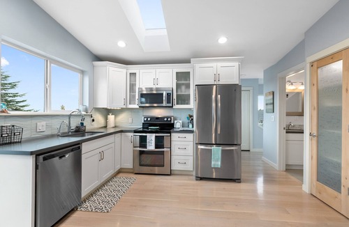 Genesee House | Coastal View Home - Newly Remodeled. Water Taxi Ride Away to see the WORLD CUP!