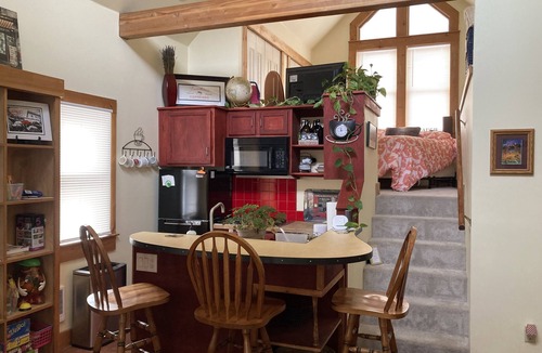 Westside Cottage | Convenient to Downtown, Brews, Shopping and Food!