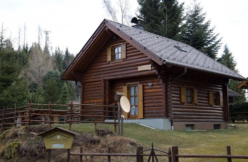 Bad Sankt Leonhard im Lavanttal House | Holiday Home 'Stoakoglhütte' with Private Terrace and Garden