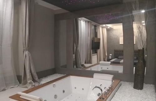 Genoa Apartment | HYDROSUITE