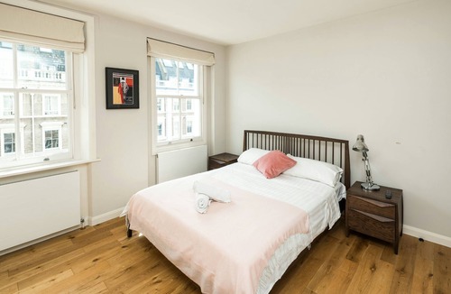 South Kensington Apartment | Inviting 2-Bed Apartment in London