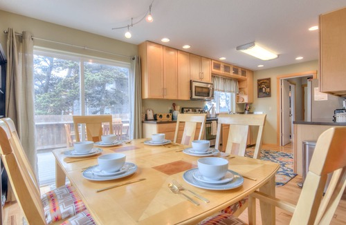Kiwanda Shores House | Stylish Pacific City Three-Bedroom is an Easy Walk to the Beach & Pub!