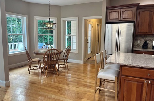 Mountain Top House | Vacation/Executive rental . Charming 3-bedroom furnished house in Mountain Top