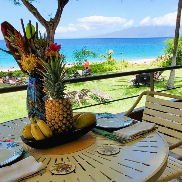 Beachfront unit with Everlasting Memories, Select dates to see discounted rates! in Lahaina