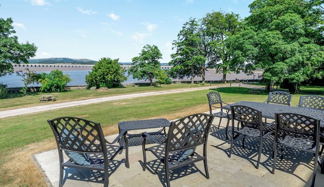2 bedroom accommodation in Arnside, near Carnforth in Carnforth
