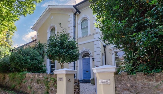 5 Bed in Torquay (oc-rutlod) in Torquay