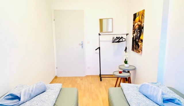Affordable Room in a Calm Neighborhood, Shared Apt in Vienna