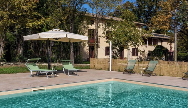 Casa Ponzi: large charming villa with swimming pool on the Parma hills in Sala Baganza