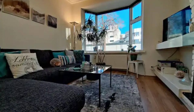Center duplex flat with terrace by hospital UMCG in Groningen