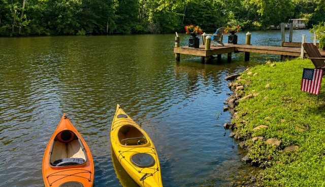 Choptank River waterfront 4 bed Farmhouse with camping on Eastern Shore Maryland in Greensboro