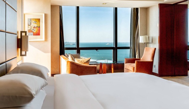 Crowne Plaza Yantai Seaview by IHG in Yantai