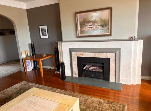 Darling Point with Harbour Views in Sydney