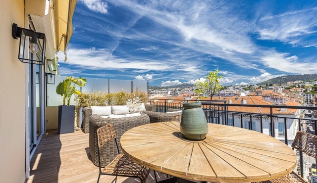 Elegant apartment liberation in Nice