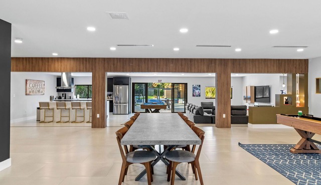 Epic Treehouse Villa - Pool Pickleball in North Miami
