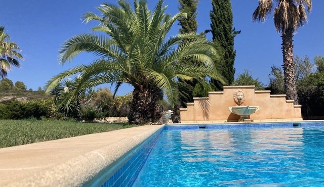 Exclusive apartment with pool /mountain view in LLIBER