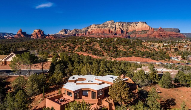Experience luxury in Sedona Painted Sky—sleeps 8 with stunning panoramic views. in Sedona
