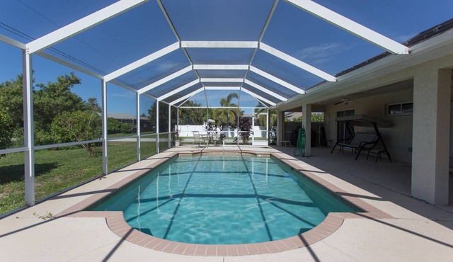 Family-Home with pool in the heart of Cape Coral in Cape Coral