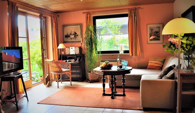 Ferienwohnung mit 1 Schlafzimmer und Südwestterrasse in Chieming