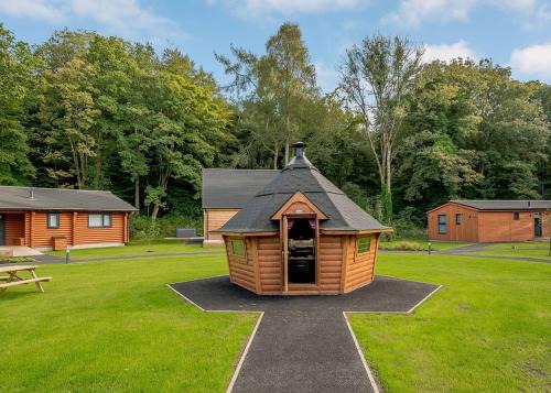 Gadgirth Estate Lodges in Annbank
