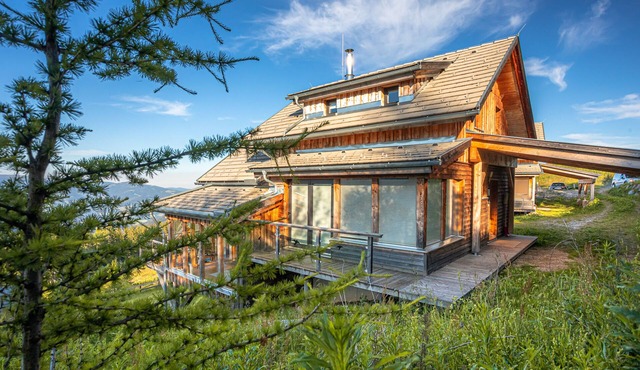 Geniessen Sie Urlaub in den Alpen mit dem Kleinen Luxus Eines Privat SPA in St. Leonhard im Laventtal