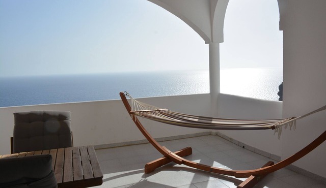 Hidden gem with unbeatable sunset views, private balcony 8 mins walk to beaches in Puerto Rico de Gran Canaria