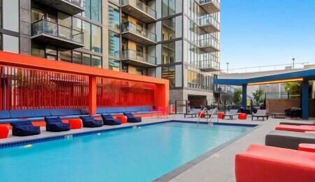 Highrise 2b 2b Apartment Conv Center-Heart Of Downtown LA in Los Angeles