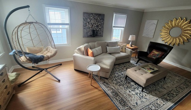 Kutzky Cottage | 3 BR Steps to Mayo Clinic in Rochester