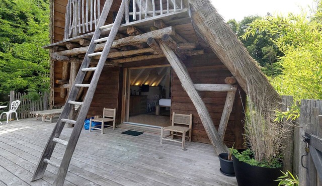 La Cabane Java – Romantic getaway in nature with private spa, terrace, and activities in Angoisse