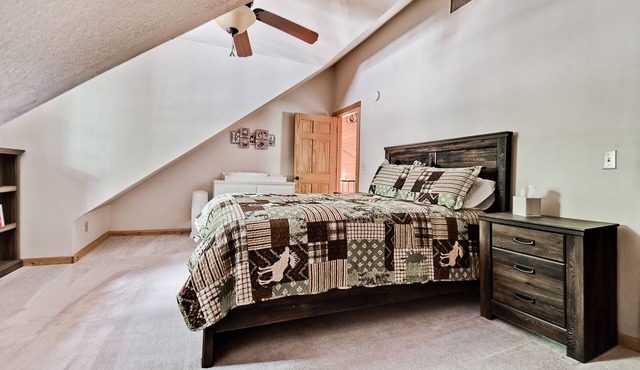 Lake Forest Luxury Log Cabins in Eureka Springs
