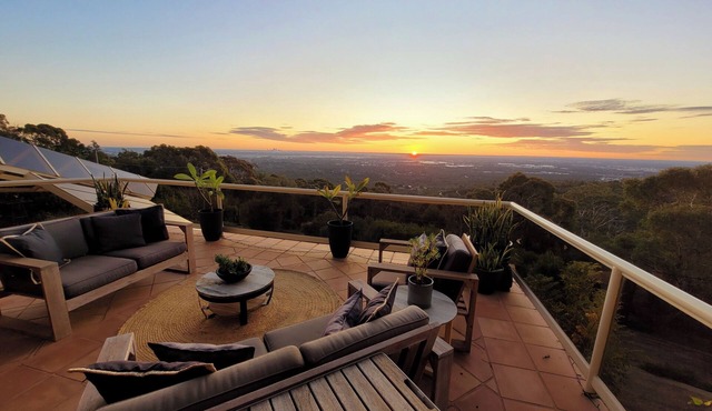 Lascelles Lookout - A Haven On The Hill with uninterrupted views of Perth in Gooseberry Hill