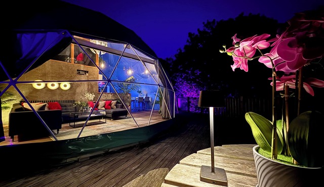 Luxury Geodome in Devon with Private Hot Tub, Fishing, and 3D Cinema Room in Devon