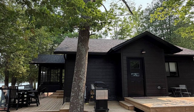Luxury Waterfront Cottages | Gateway to McGregor Bay, in Birch Island