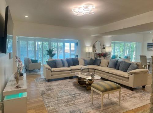 Luxury Waterfront Villa - Pool, Dock, Game Room etc in Sanibel