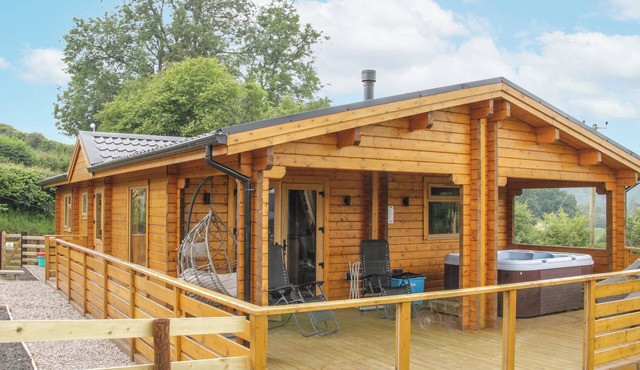 MANOR FARM LODGES - RED KITE LODGE, family friendly in Newtown in Newtown