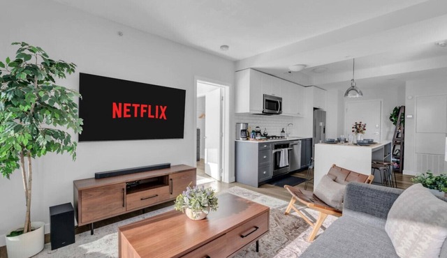 New 2BR King suite| Kensington| UG Parking| Banff in Calgary