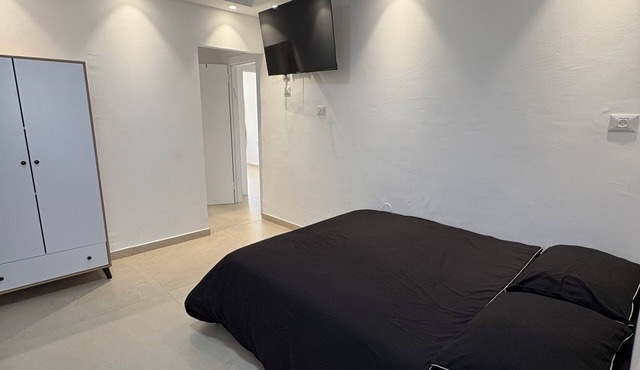New Modern Studio Near Beach & Tel Aviv | West Rishon LeZion in Rishon LeZion