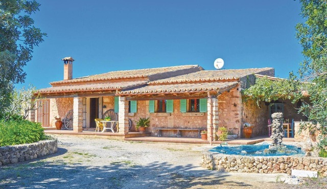 Nice home in Pòrtol with kitchen in Pòrtol