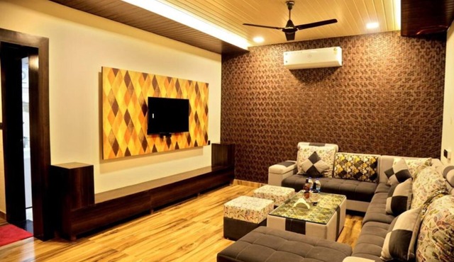 Oakwood Villa By Ebony Stays – Premium Holiday Villa in Udaipur with Pool in Udaipur