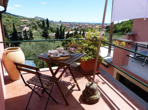 Olive Press Lodge in Chiavari